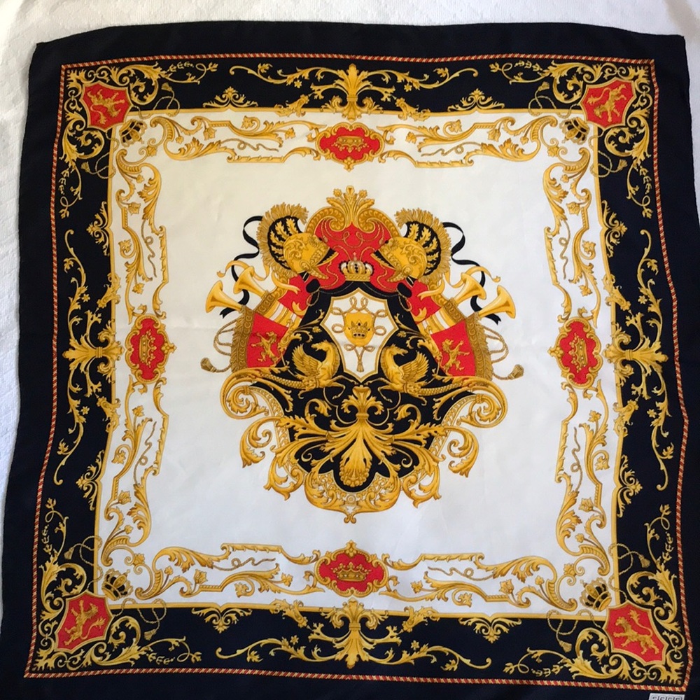 Erre Paris silk scarf size 34"x33.5"